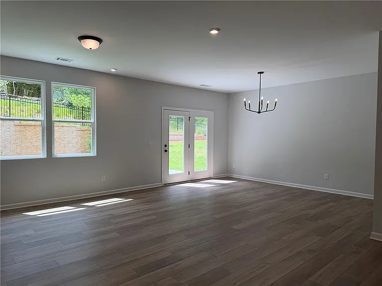 139 Jacobs Hollow St — Photo 7