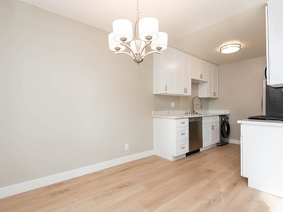 4th image of 3810 Wade St APT 1