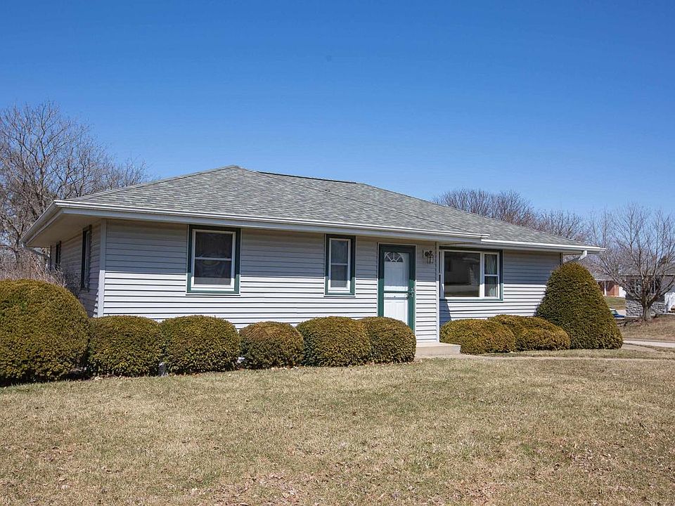 425 East Benton St, Cuba City, WI 53807 Zillow