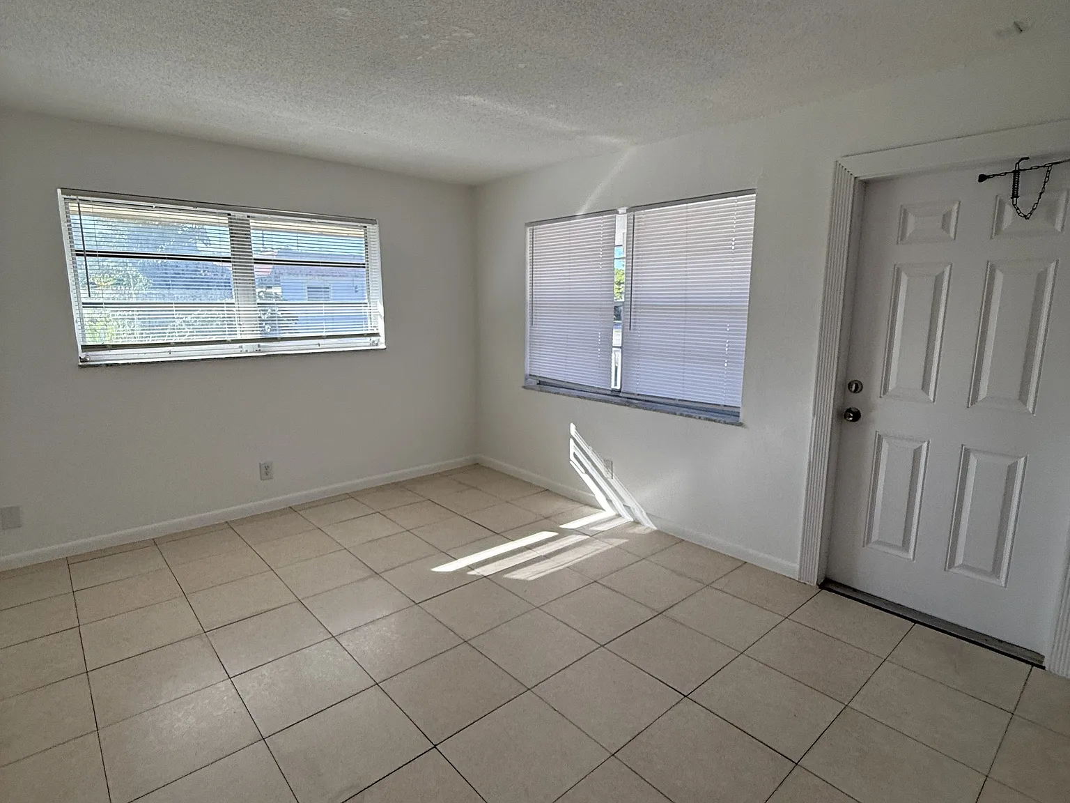 807 NW 24th Street - 9 — Photo 4