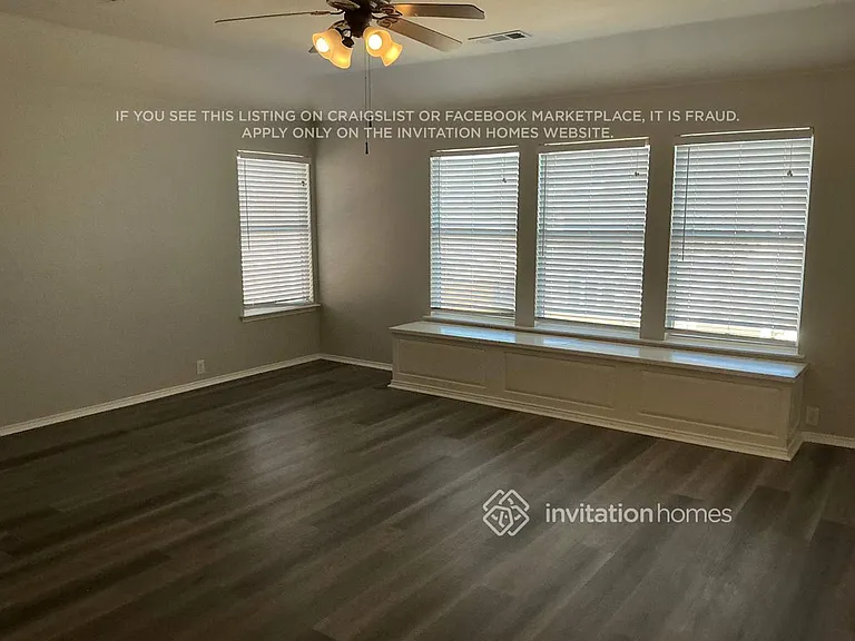1270 Stanford Dr — Photo 8