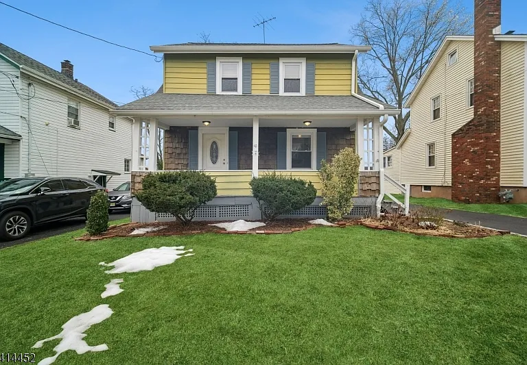10 Hurley Ave — Photo 7