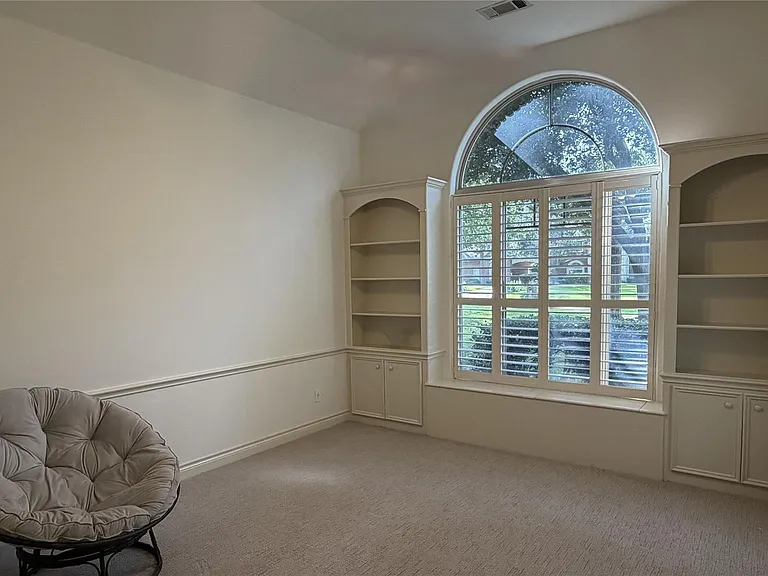 8615 Haven Woods Way — Photo 10