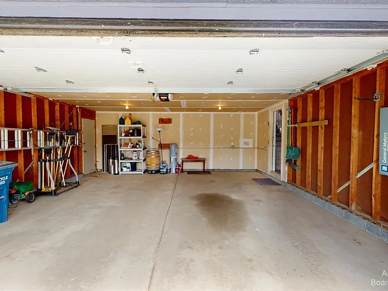 1280 Sunset Rd — Photo 60