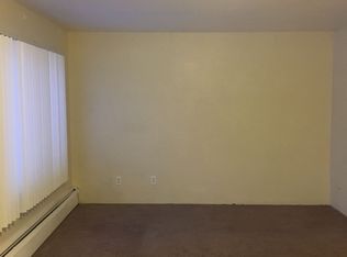 1410 24th Ave APT B, Fairbanks, AK 99701