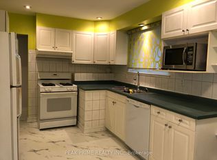29 Yellowstone St, Toronto, ON M3N 1M3