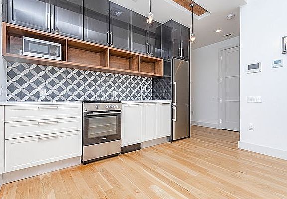 4th image of 41-21 28th St #9O