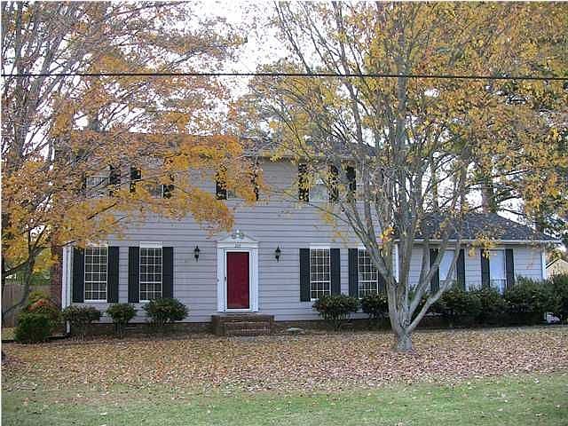1st image of 207 Loach Dr