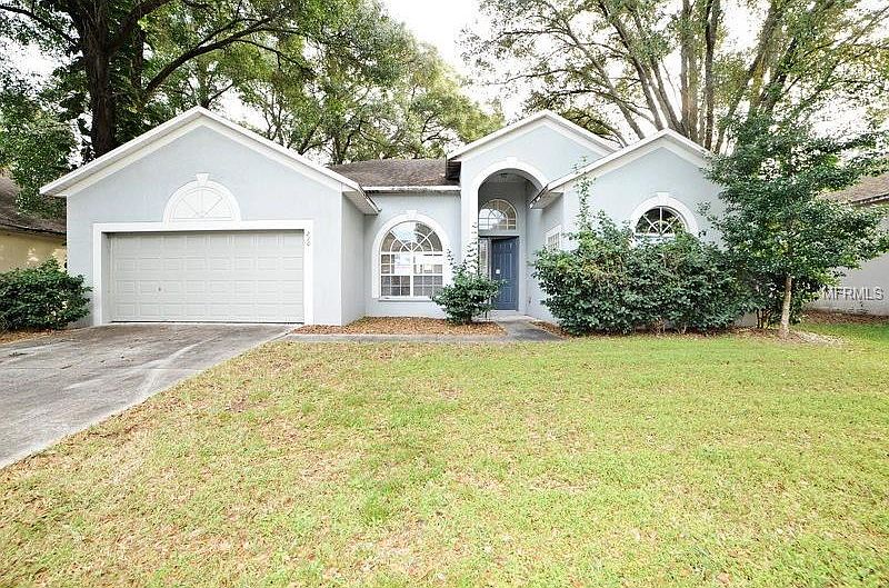 1st image of 210 Taylor Bay Ln