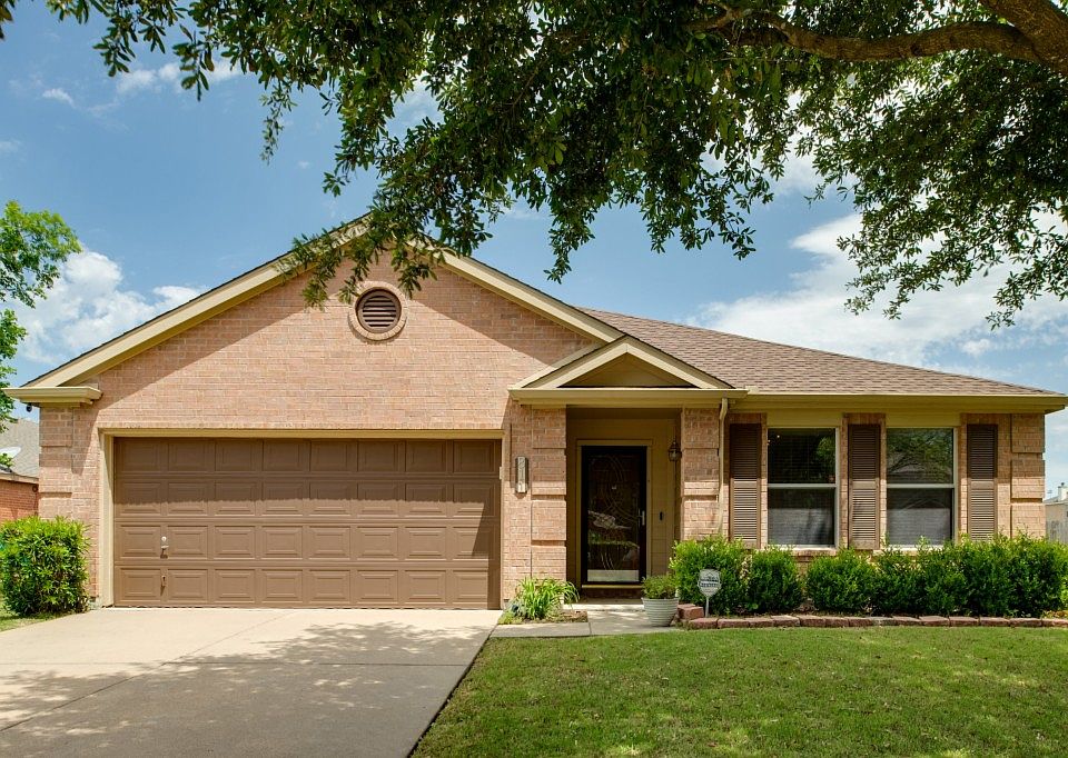 1st image of 811 Creekside Dr