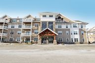 Longview Dr 107-001.jpg