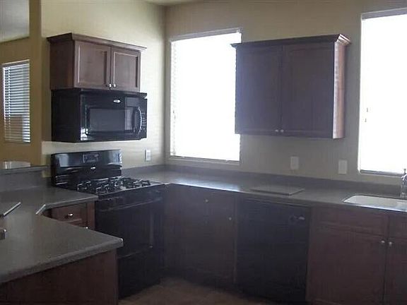 3rd image of 1177 N Northfield Rd #23