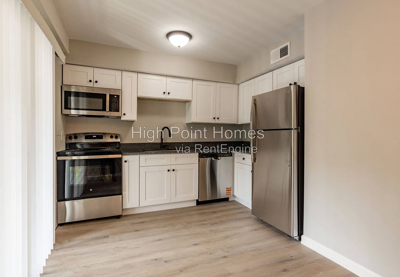 2 bed, 1.5 bath, 950 sqft, $1,225 — Photo 2