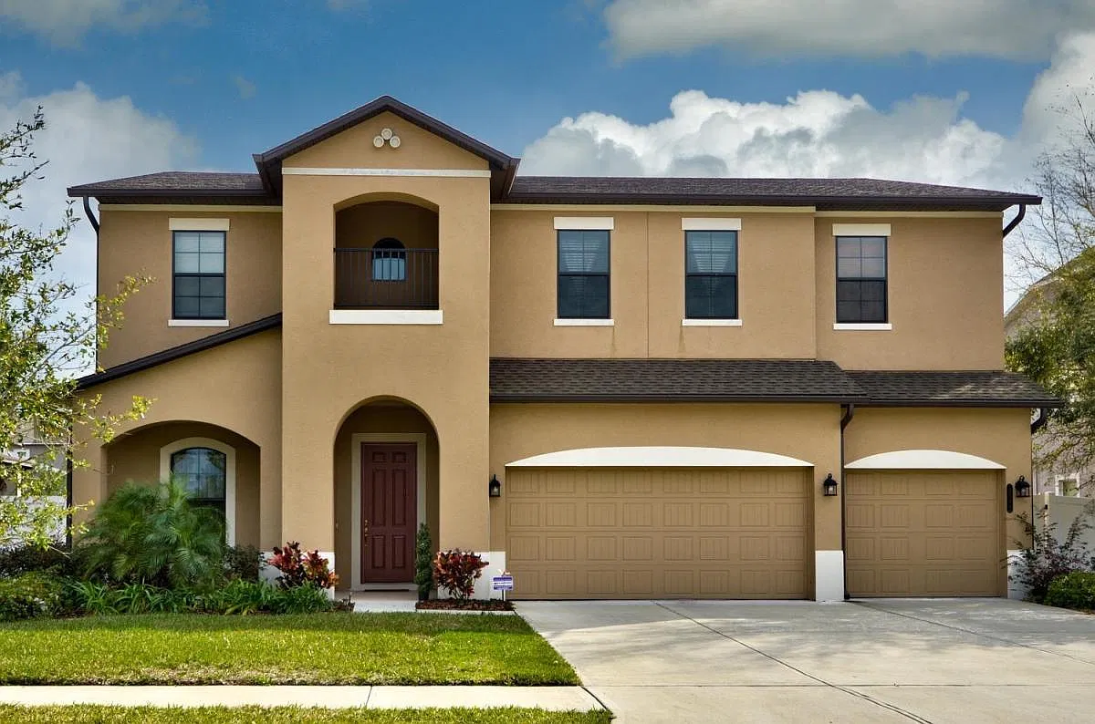 6 bed, 4391 sqft, $5,900 — Photo 2