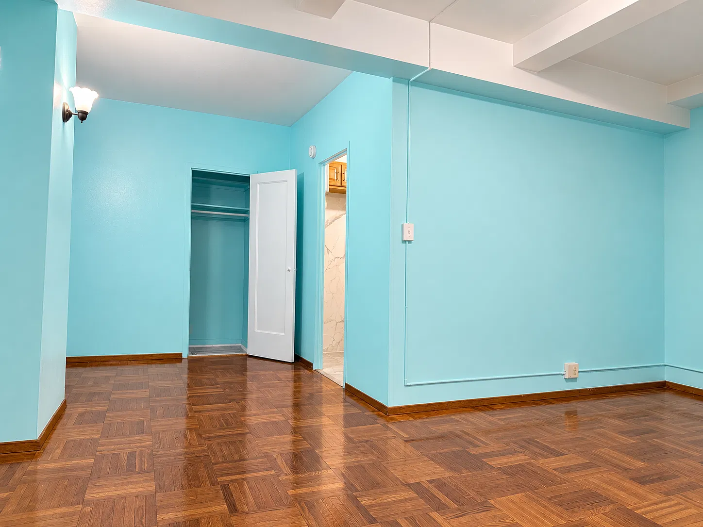 2 bed, 829 sqft, $2,600 — Photo 3