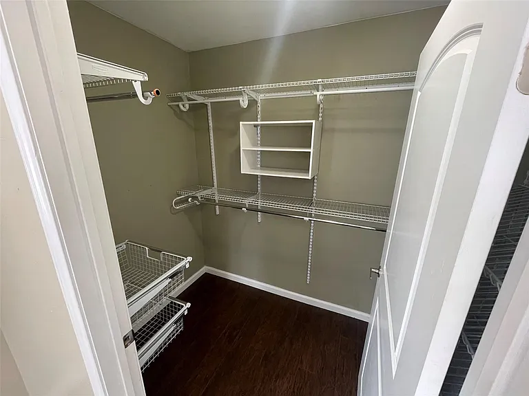 111 Hillview Ln — Photo 10