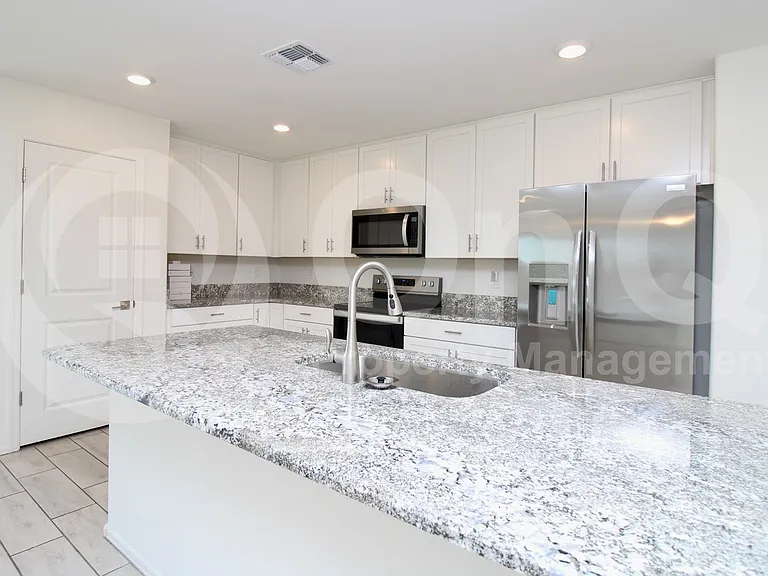 12539 W Glenn Dr — Photo 3