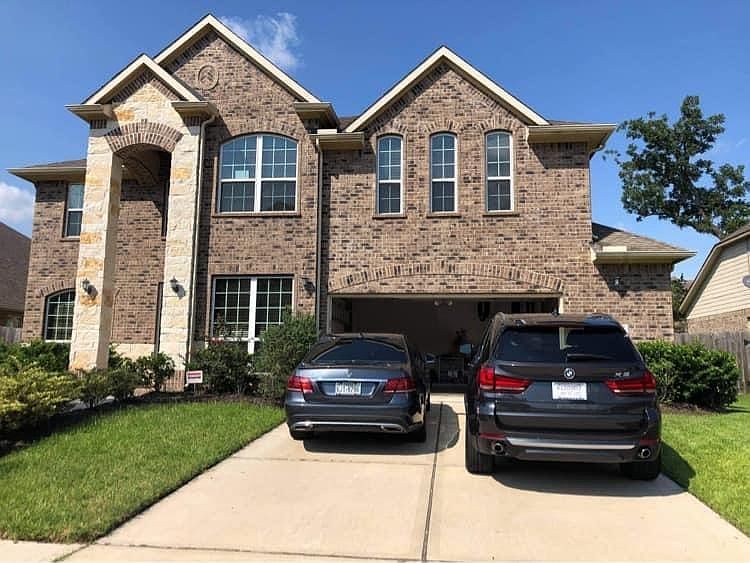 1st image of 19 Roma Ridge Dr