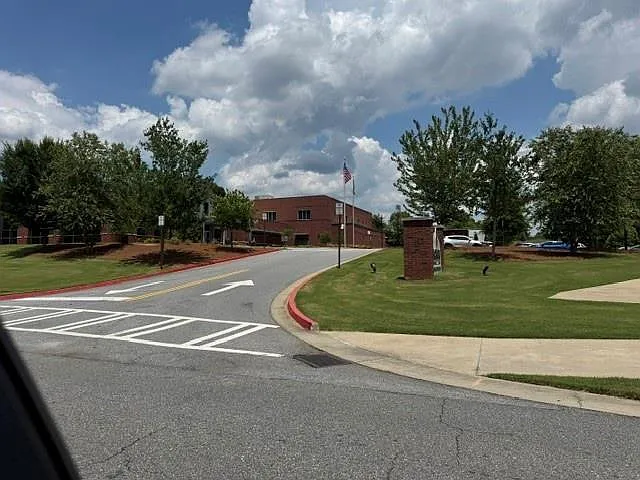 3970 Terrace Dr — Photo 22