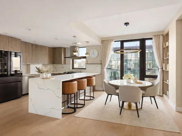 4620 11th St APT 7A, Long Island City, NY 11101