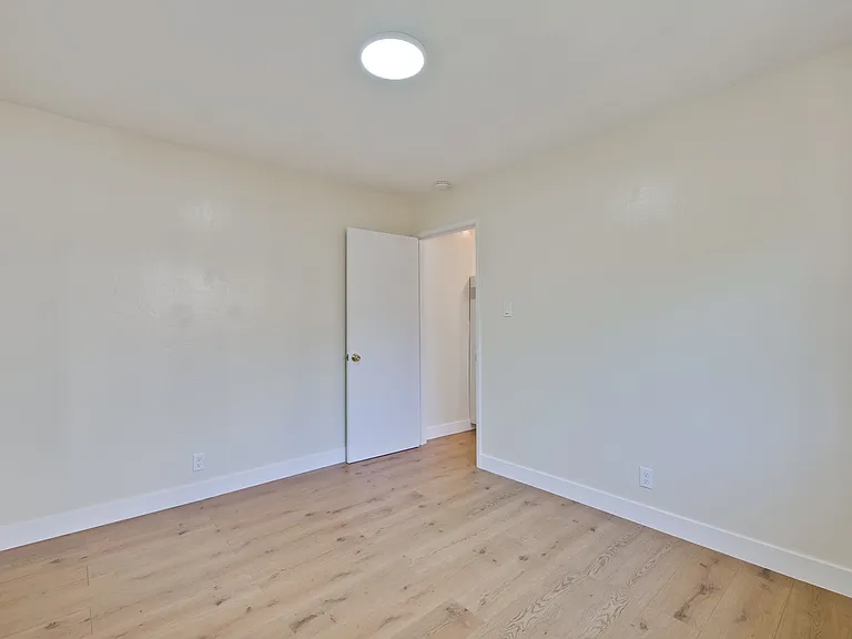 2908 Birdsall Ave #2908 — Photo 15