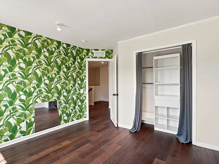 443 Tall Oaks Dr — Photo 13
