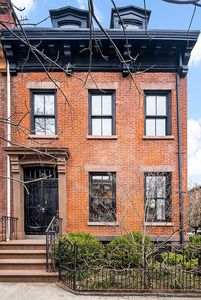 61 Gates Ave, Brooklyn, NY, 11238