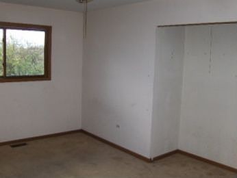3rd image of 4428 Farmington Ave