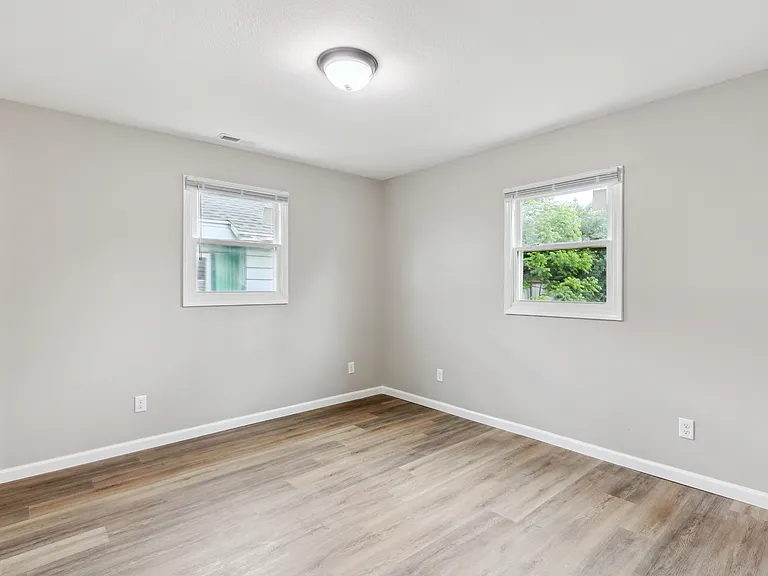 714 Bethume Ct — Photo 19