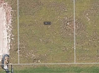 3923 NW 40th St, Cape Coral, FL 33993
