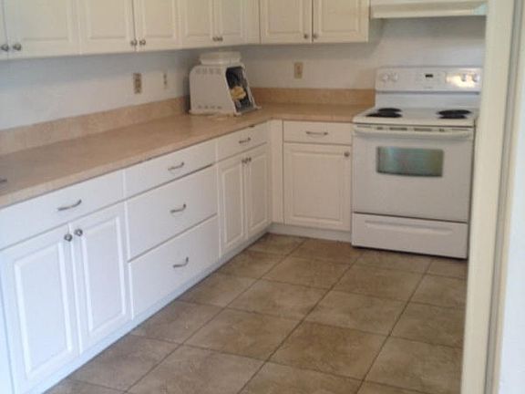 4th image of 1114 SW Hogan Street