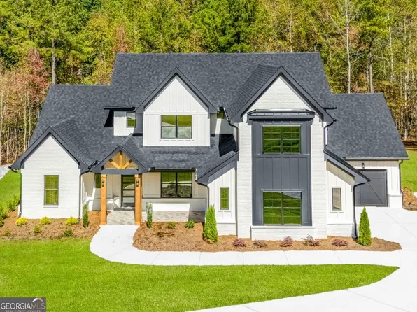 121 Forest Berry Ct, Newnan, GA 30265