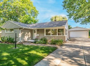 730 Carver Ln, Menasha, WI 54952