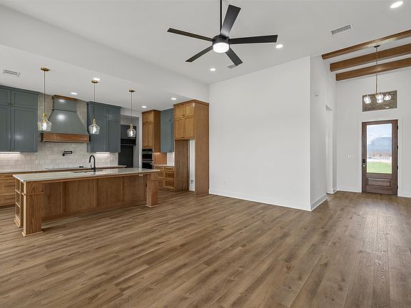 5th image of 1337 Red Rock Rd