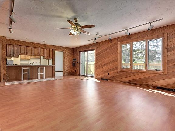 2nd image of 16561 Timberline Dr