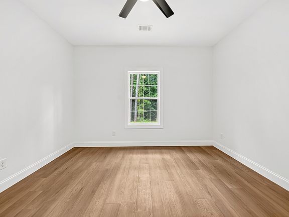 2nd image of 170 Willis St