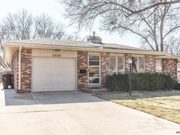2509 Woods Blvd, Lincoln, NE 68502