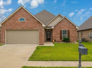 111 Caillou Grove Rd, Youngsville, LA 70592