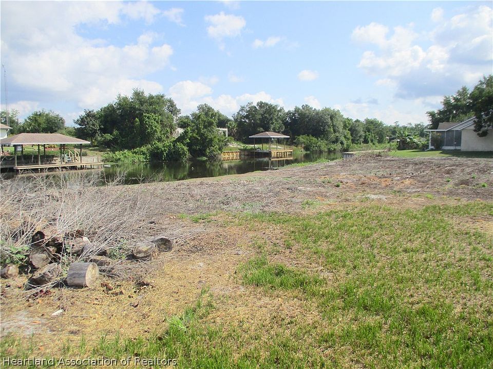 2nd image of 154 Mango Rd NE