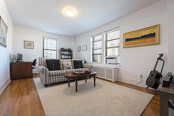 Rented by Rita S Citrin, LREB | media 1