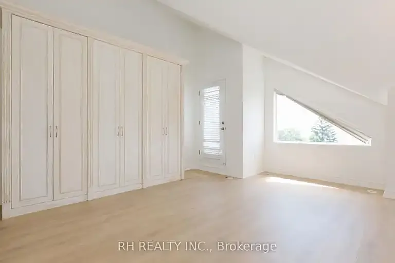 1820 Lake Shore Blvd E #1A — Photo 11
