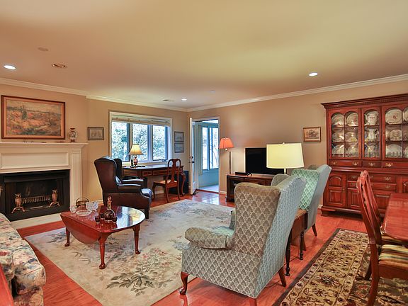 2nd image of 8605 Shelbyville Rd APT 119