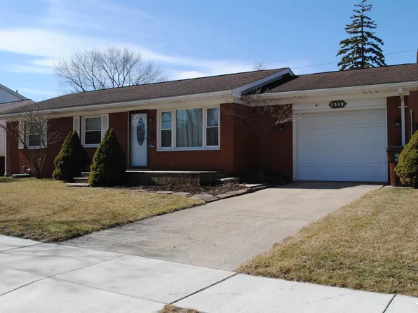 1319 McCormick Dr, Monroe, MI 48162