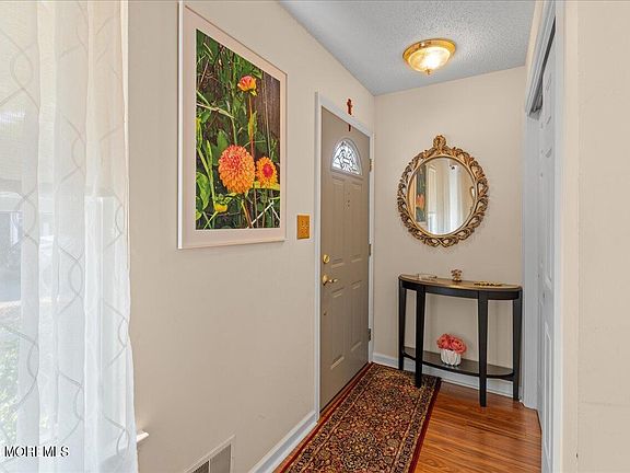 4th image of 6 Harrow Lane #1000
