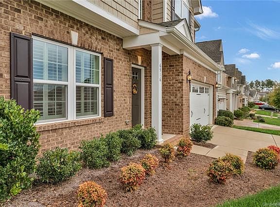 4th image of 6916 Carradale Way