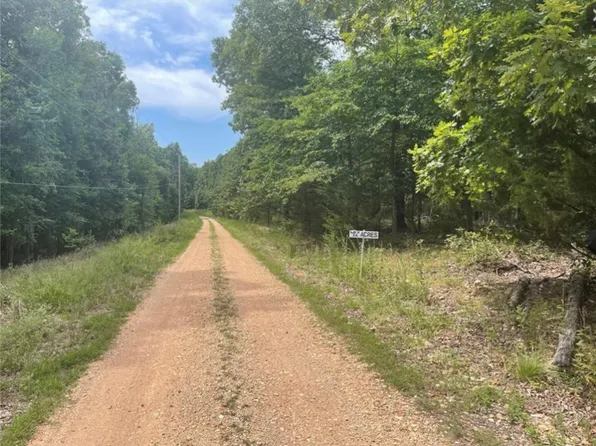 4 Beartrap Rd, Springdale, AR 72764