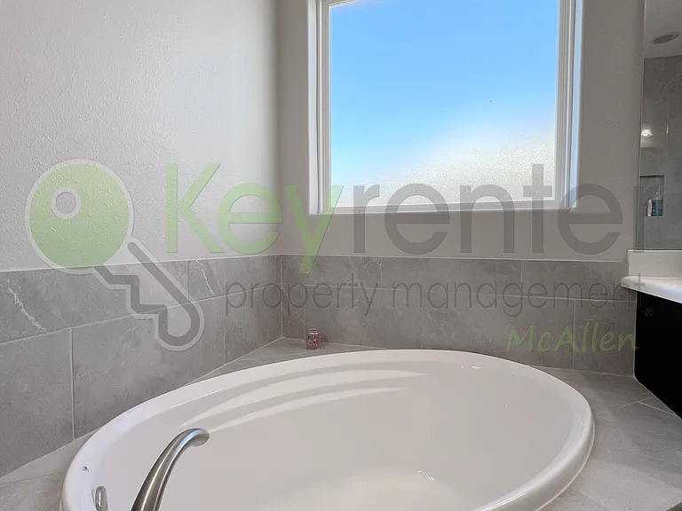 4708 Ensenada Ave — Photo 28