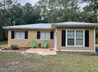 611 9th Ave, Welaka, FL 32193