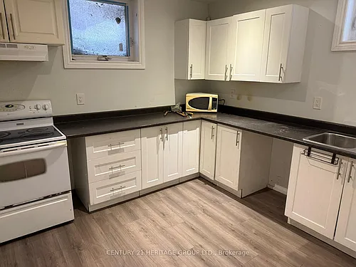 5 Amber Cres Photo 1