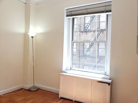 3rd image of 510 W 110th St Floor 3